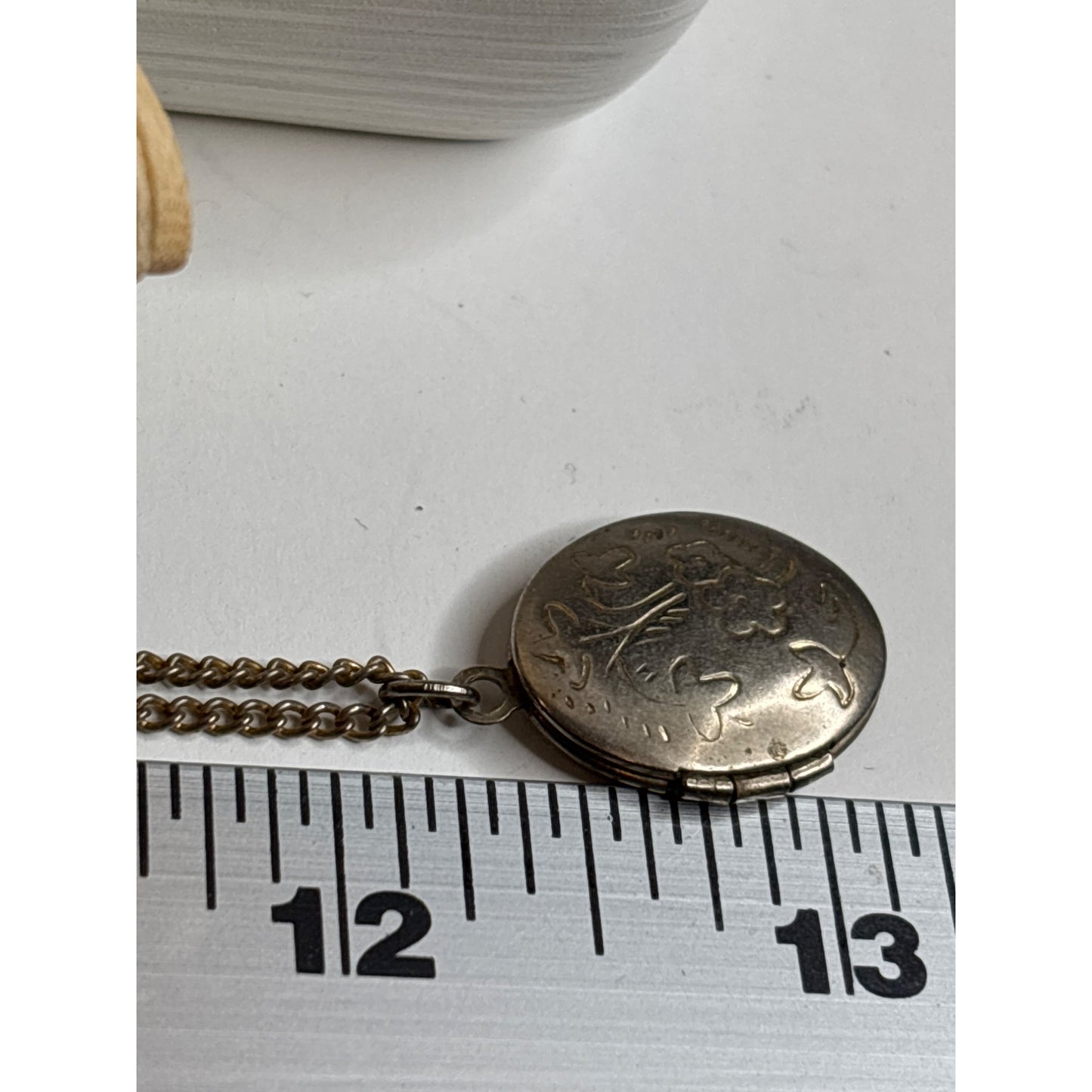 Photo Locket: Vintage Brass Oval Floral Keepsake Engraved Flower Design