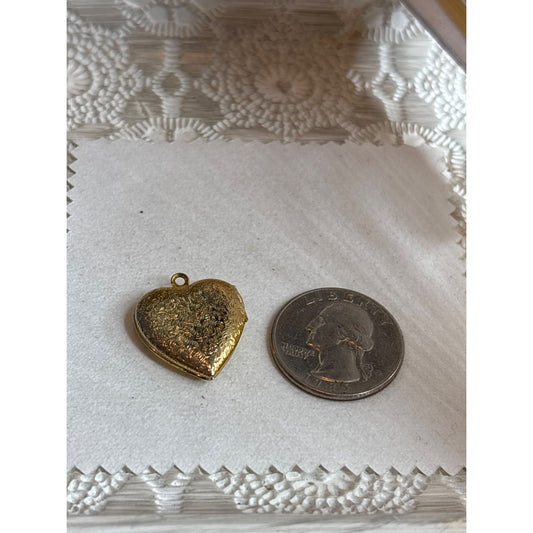 Romantic Keepsake: Vintage Gold-Tone Heart Locket Pendant Engraved Flowers