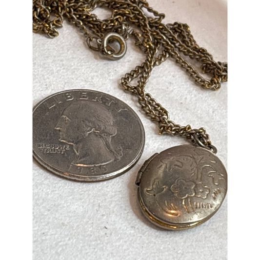 Photo Locket: Vintage Brass Oval Floral Keepsake Engraved Flower Design