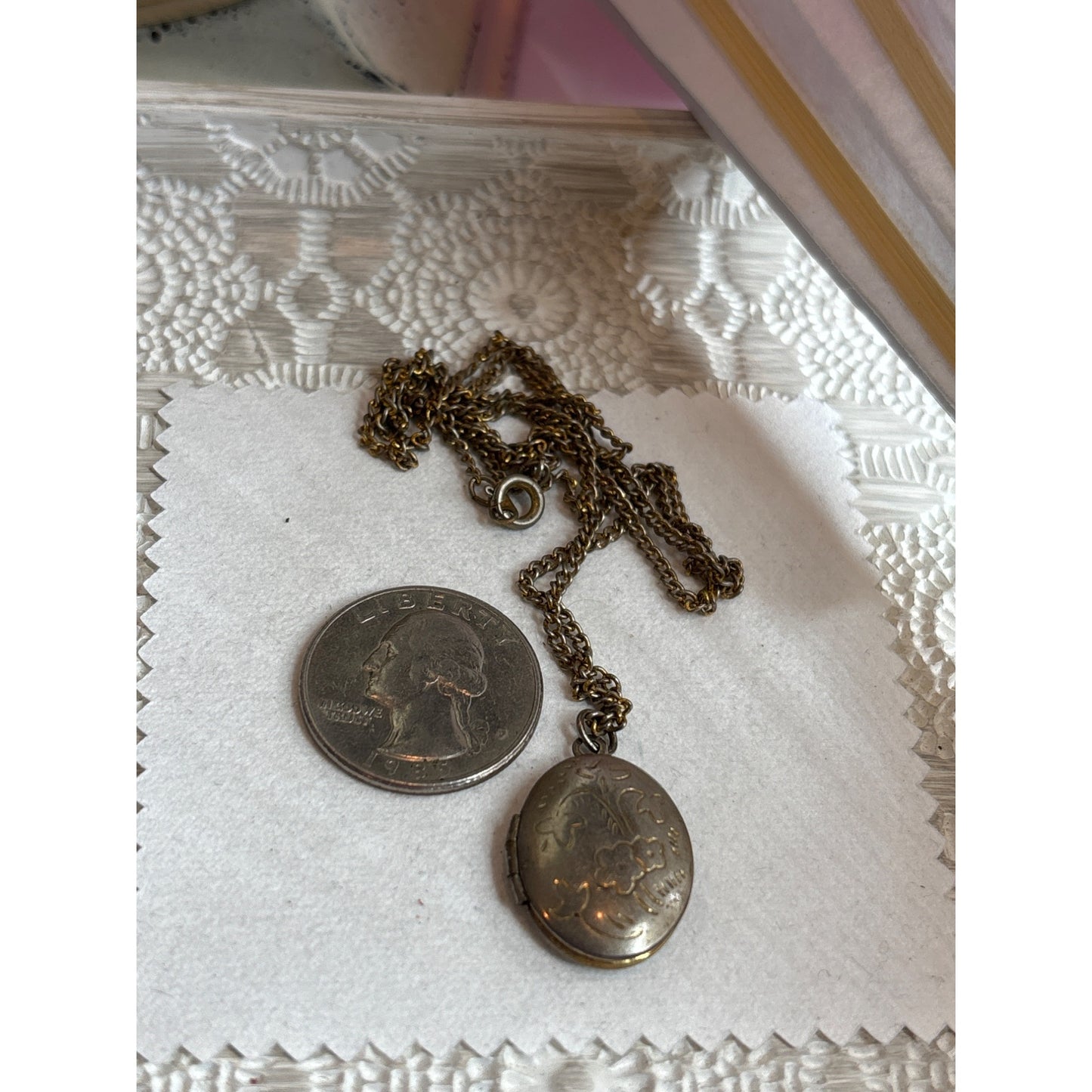 Photo Locket: Vintage Brass Oval Floral Keepsake Engraved Flower Design