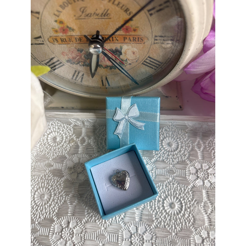 Romantic Heirloom Jewelry-Dainty Silver-Tone Photo Locket for Doll Tiny Keepsake