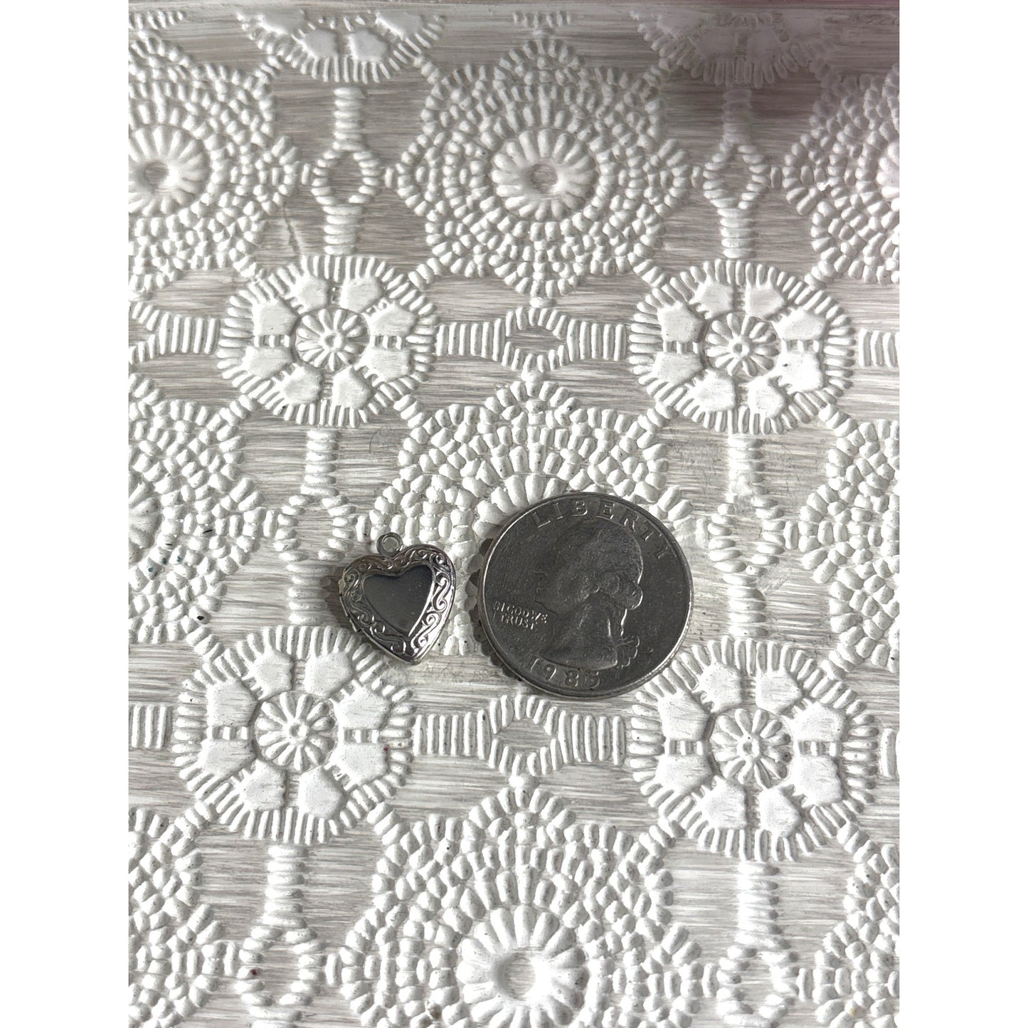 Romantic Heirloom Jewelry-Dainty Silver-Tone Photo Locket for Doll Tiny Keepsake