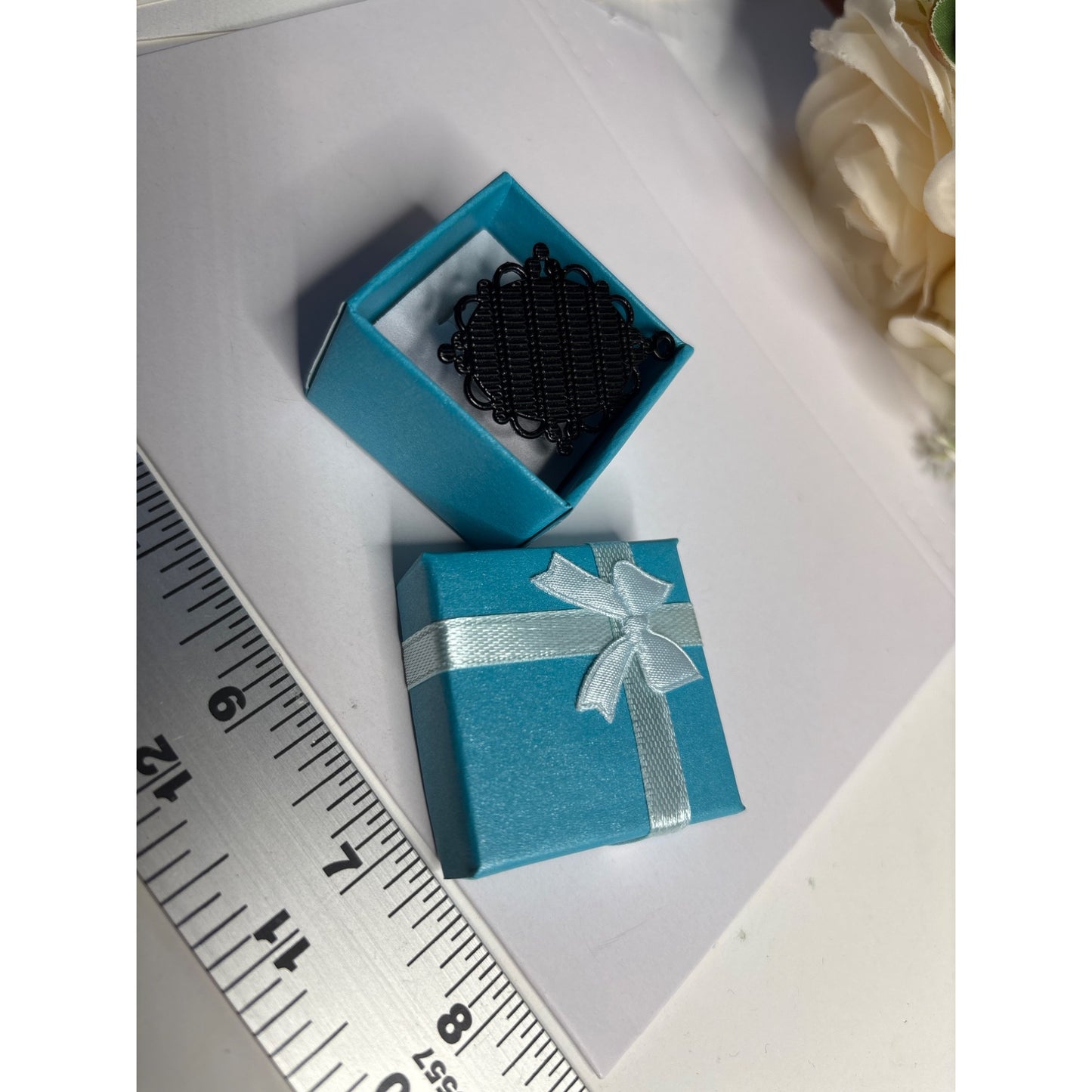 Single Dandelion Wish Necklace – High-Dome Resin Pendant, 18×25mm – Handcrafted in San Diego