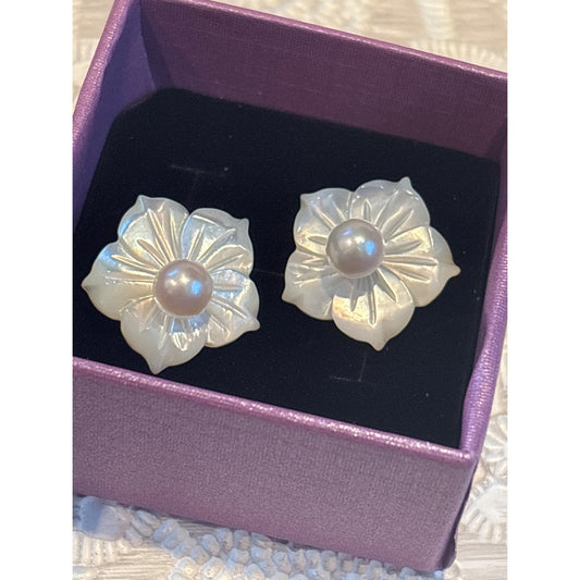 Vintage Mother Of Pearl & Pearl Flower Stud Earrings Sterling Silver 925