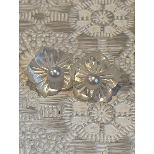 Vintage Mother Of Pearl & Pearl Flower Stud Earrings Sterling Silver 925