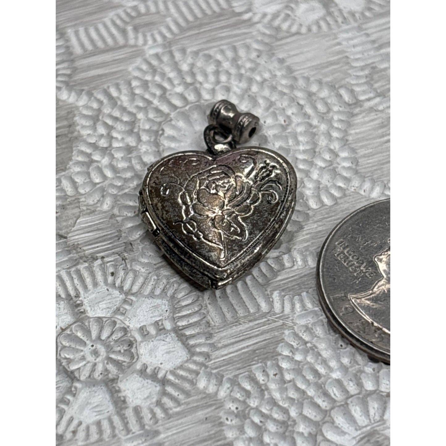 Vintage Heart-Shaped Locket Pendant With Elegant Rose Design