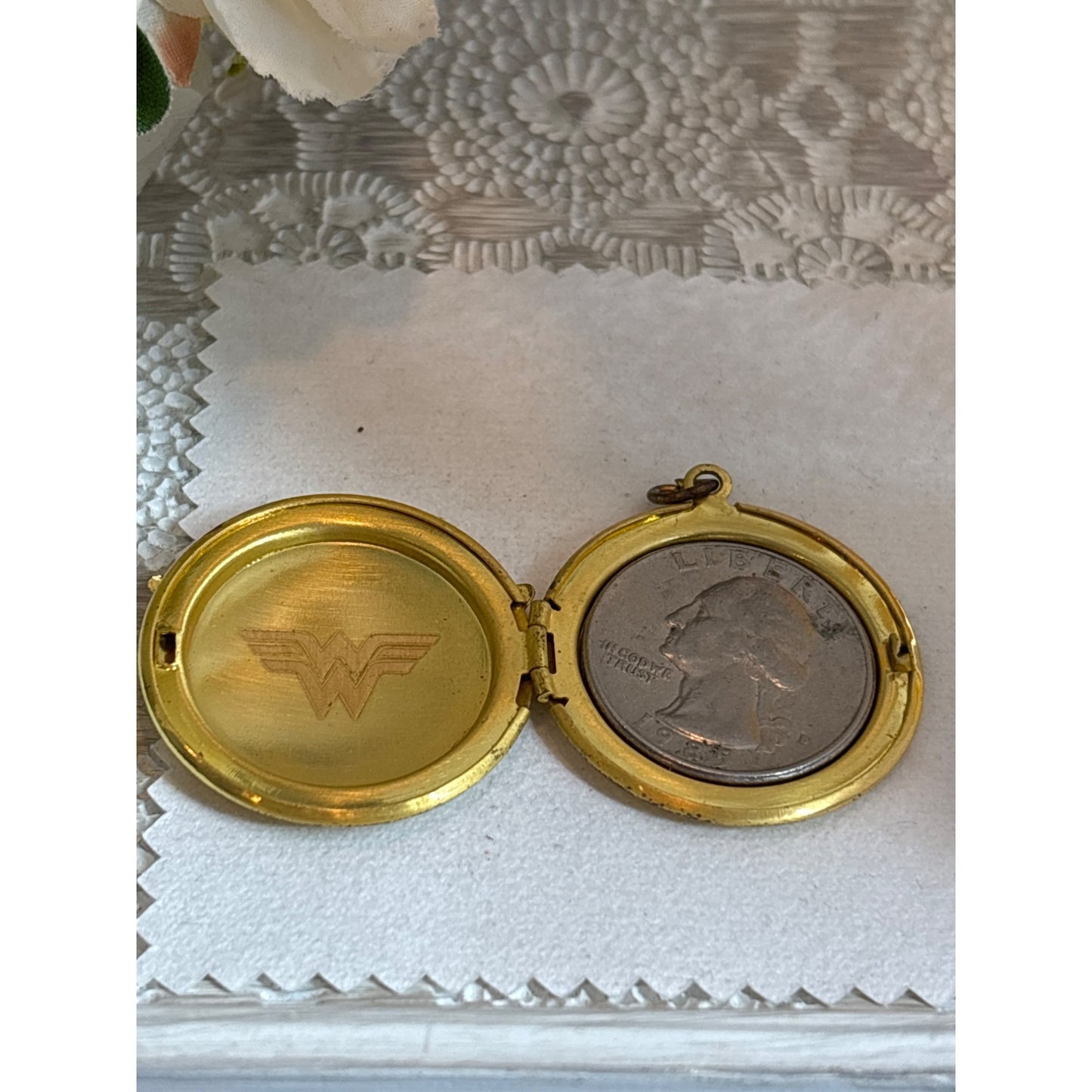 Vintage DC Wonder Woman Gold-Tone Locket Pendant With Blue Stone In Gift Box