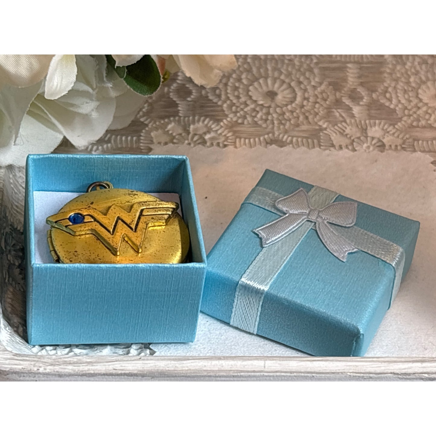 Vintage DC Wonder Woman Gold-Tone Locket Pendant With Blue Stone In Gift Box