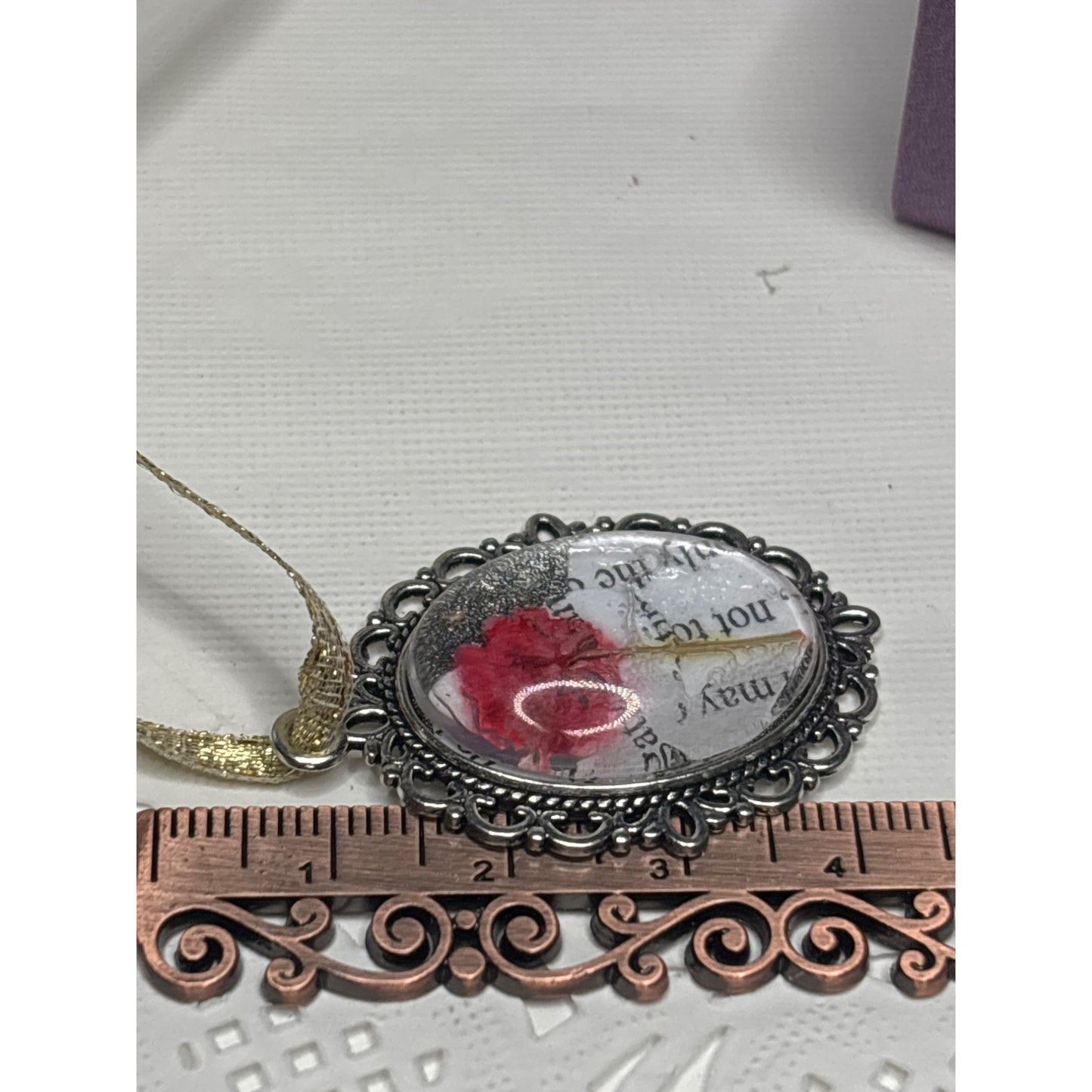 Pressed Flower Pendant with Vintage Book Words – Recycled Literary Keepsake Necklace, Custom Memorial Jewelry