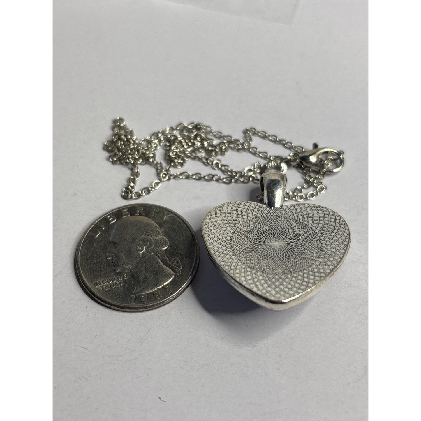 Forget-Me-Not Heart Pendant — Real Pressed Flowers in Resin | 25mm Keepsake Necklace • Memory Jewelry • Gift for Love & Remembrance