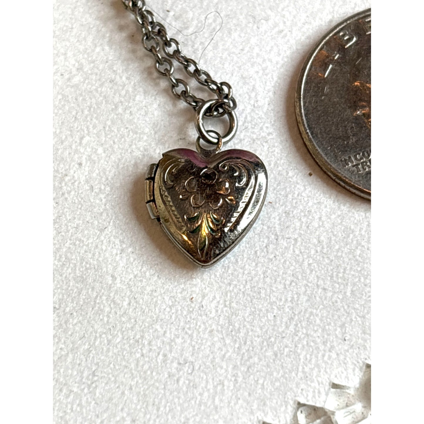 Photo Locket: Vintage Heart Floral Design Necklace Doll