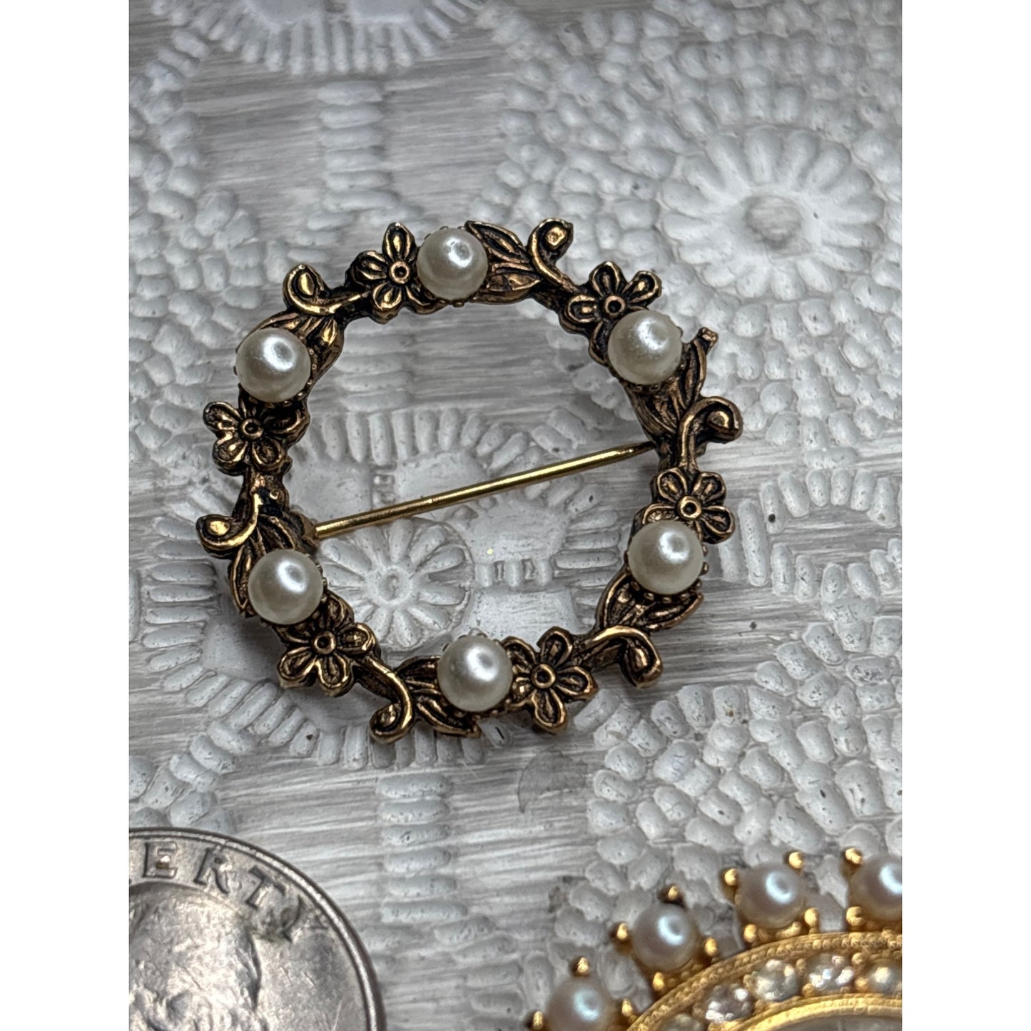 Vintage Gold & Faux Pearl Brooch Set ART