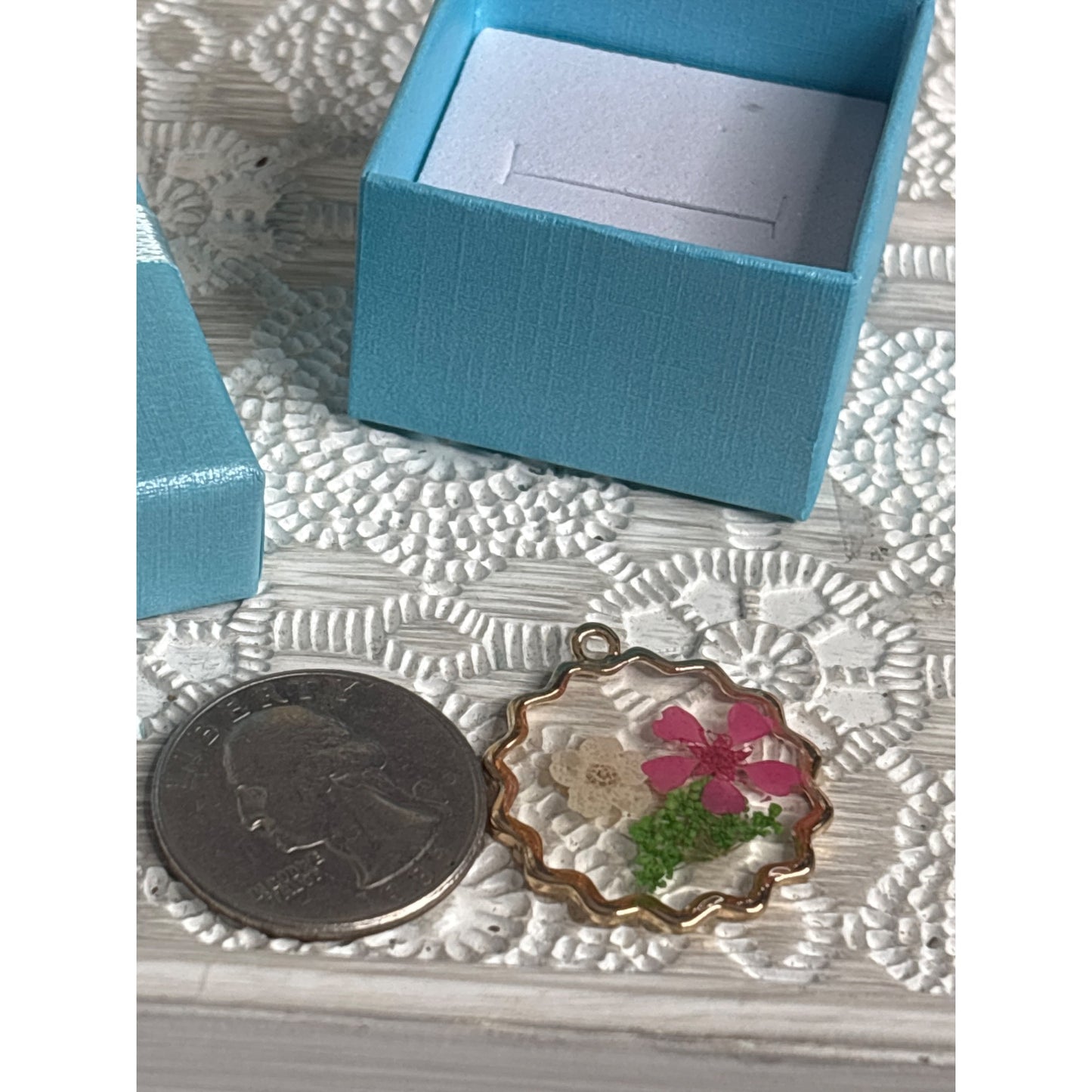 Pressed Dried Flower Gold-Tone Scalloped Pendant In Gift Box