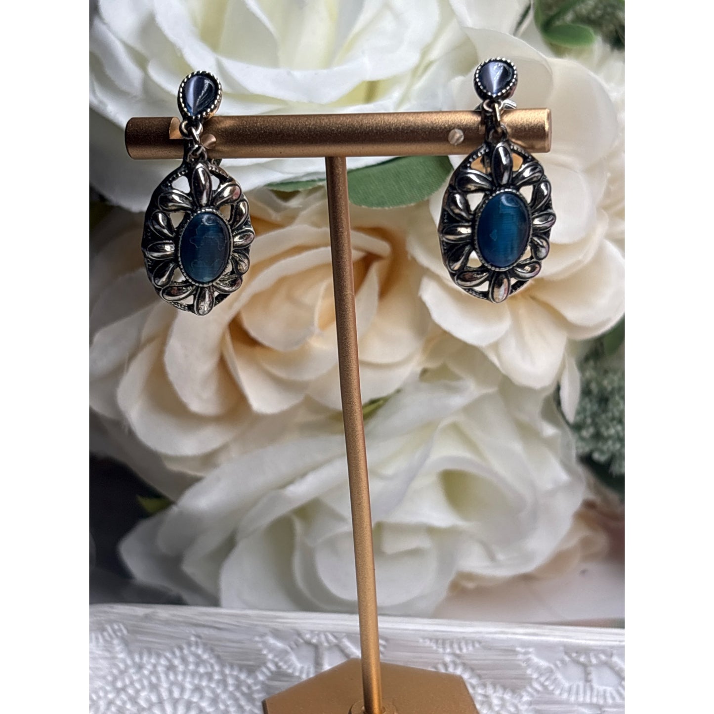 Avon Silver-Tone Oval Earrings With Blue Stone & Floral Design Vintage Jewelry