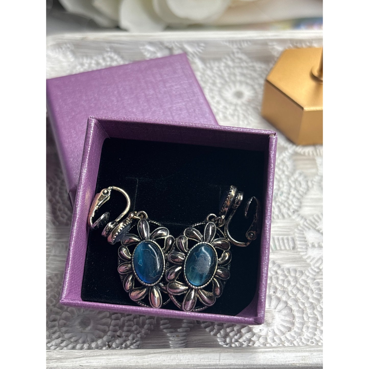 Avon Silver-Tone Oval Earrings With Blue Stone & Floral Design Vintage Jewelry