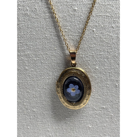 Forget-Me-Not Locket Necklace — 18x25mm Oval • Real Pressed Flower | “Something Blue” Bridal Jewelry