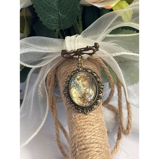 Vintage Mother & Child Stamp Brooch with Real Dried Flowers — 18x25mm Pendant | Bridal Bouquet Charm • Memorial Jewelry