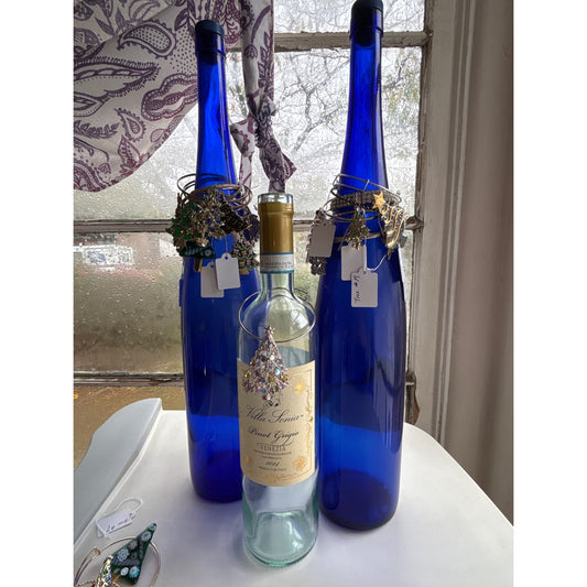 Vintage-Inspired Christmas Tree Wine Bottle Jewelry With Multicolored Rhinestones