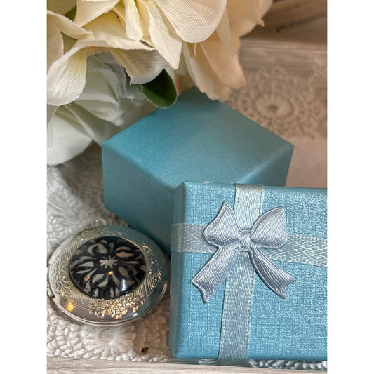 Memory Keepsake: Vintage Silvertone Photo Locket Original Black & White Floral Design