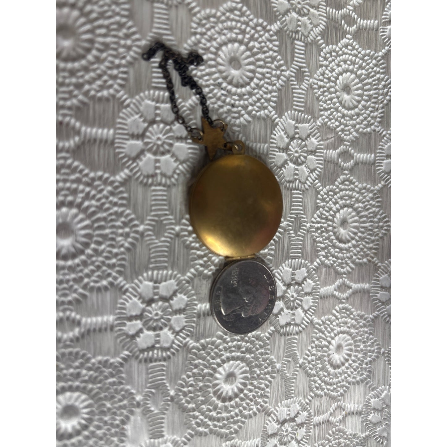 Memory Locket: Vintage Gold-Tone Perfume Zodiac Star Charm & Chain Photo Prayer