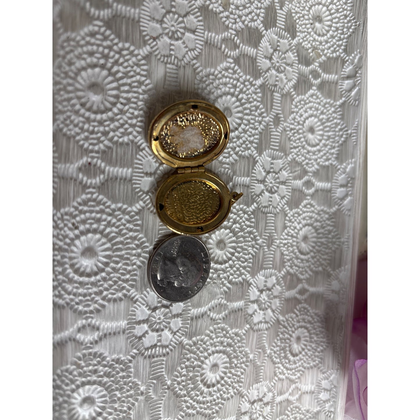 Precious Moments: Gold-Plated Oval Locket Painted Angel Cloud Halo Prayer