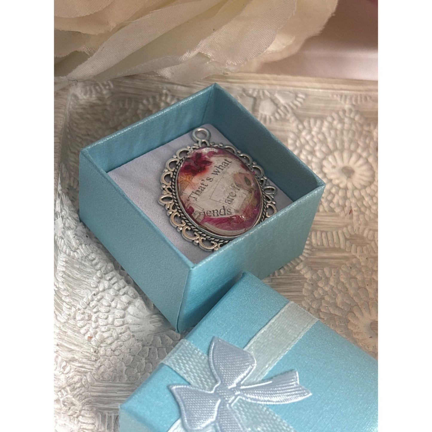 Handmade Silver Pendant With Dried Flowers & "Thats What Friends Are For" Quote