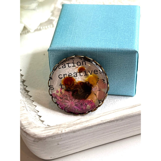 "Creative" Vintage-Inspired Gold-Tone Floral Brooch Real Dried Flowers