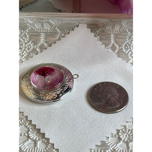 Vintage Silver Round Locket With Dried Pink/Red Flower Centerpiece