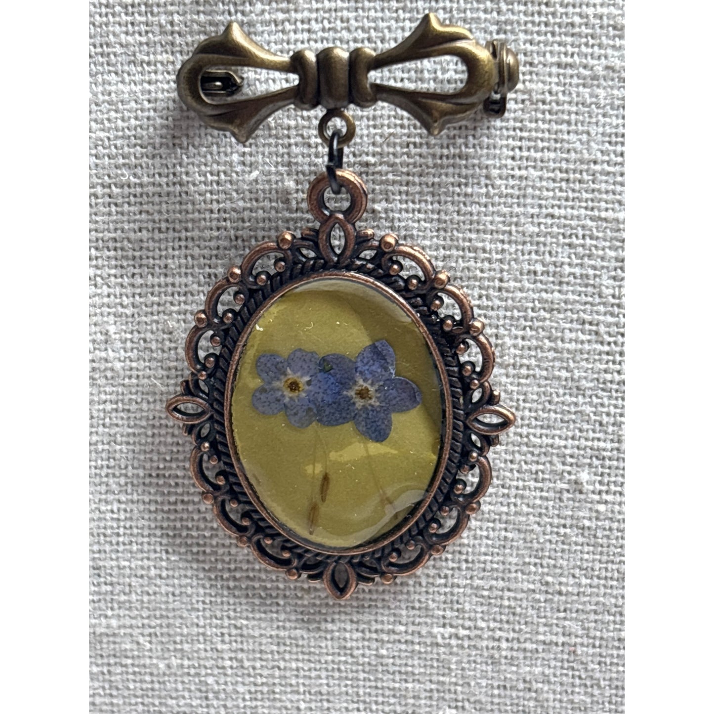 Forget-Me-Not & Dandelion Brooch — 18x25mm Oval • Bowknot Pin | Real Flowers in Resin • Sunny Yellow Keepsake • Memory Jewelry